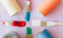 4 colored paint brushes