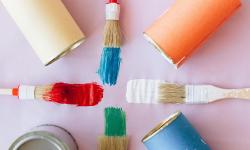 4 colored paint brushes